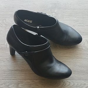 Ecco leather booties size 41